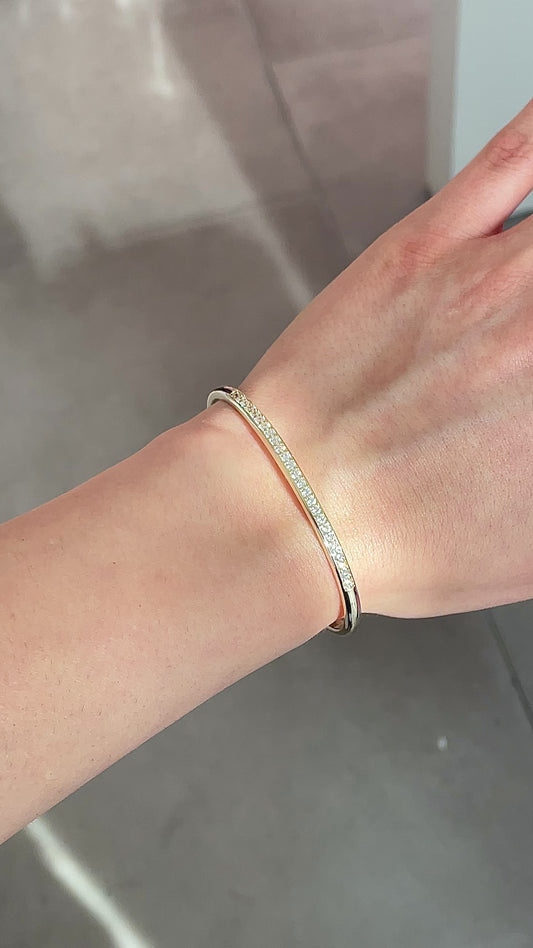 Stella Bangle