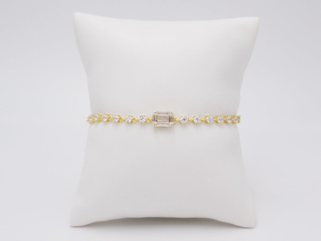 DELICATE BRACELETS