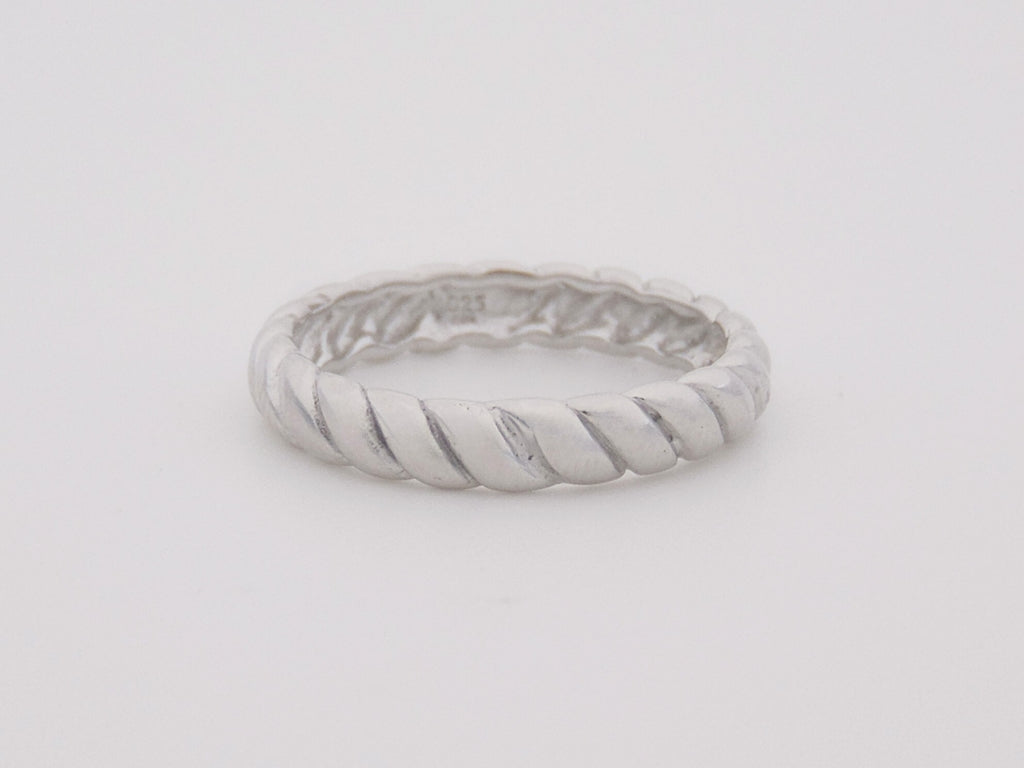 Ring Twist