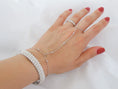 Cargar la imagen en la vista de la galería, PULSERA HAND CHAIN BOLITAS
