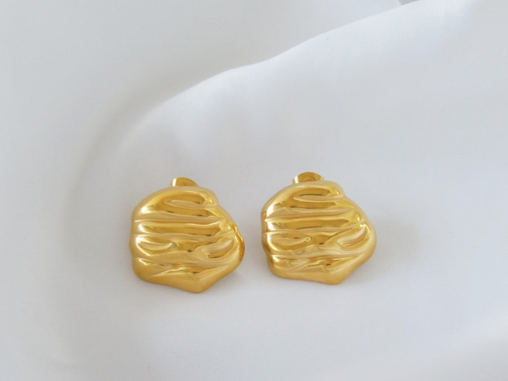 STATEMENT EARRINGS