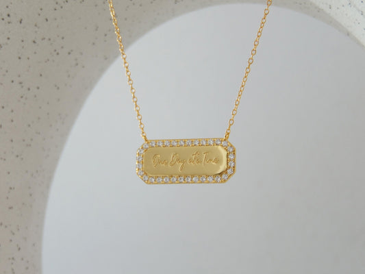 Roca Mora Necklaces