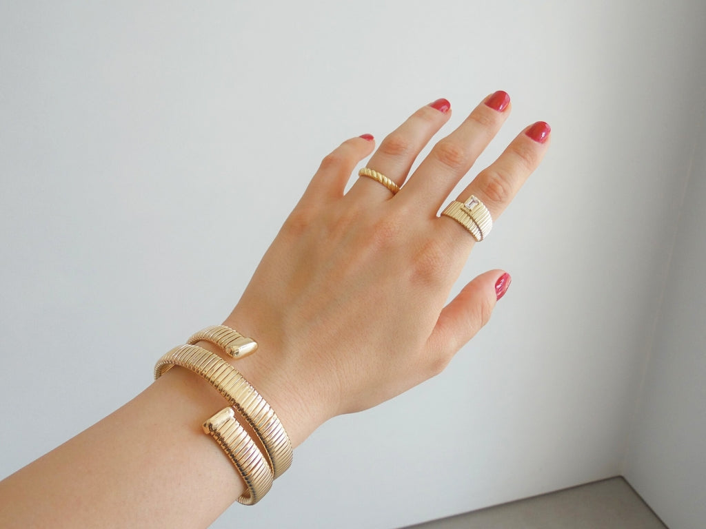 Ring Twist
