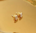 Cargar la imagen en la vista de la galería, Delicate Emerald Bezel Gold
