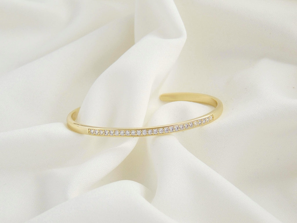 Stella Bangle