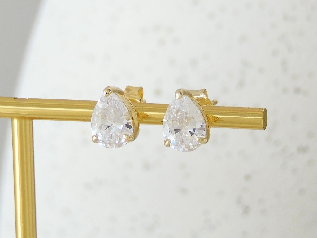 Pear Cut Stud